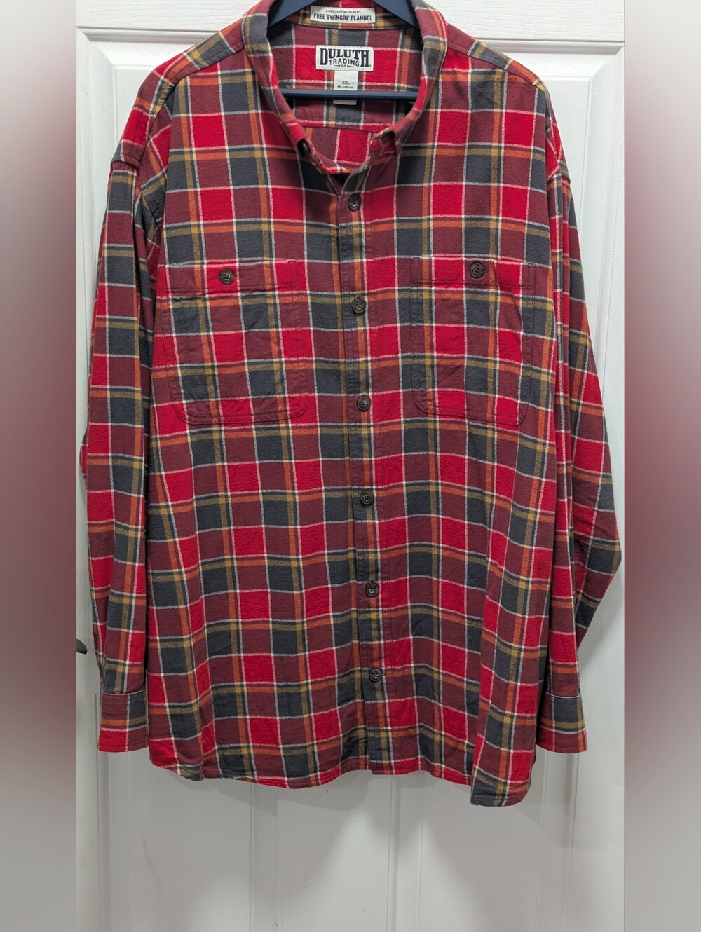 Duluth Trading Co Red and Gray Plaid Flannel Button-Up Shirt